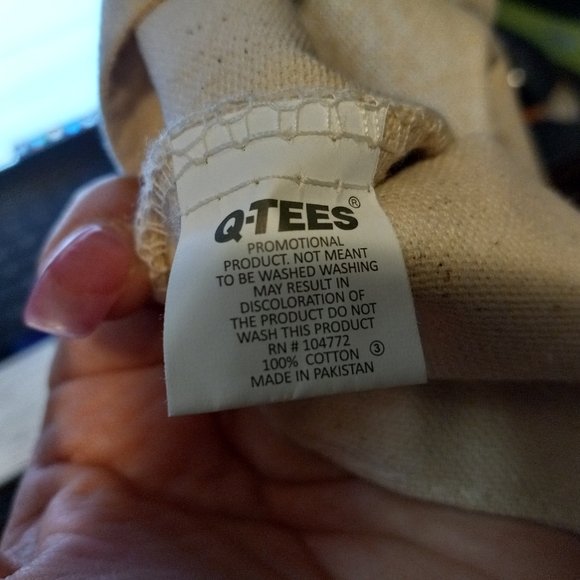 Chris Stapleton Q-Tees Canvas Fabric 15 1/2 in long x 20 in wide Cream Tote Bag - Picture 3 of 10